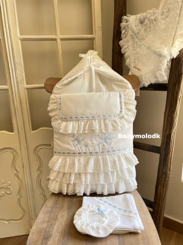 مدس دانتيل مع اللفه والقبعه الدائريه