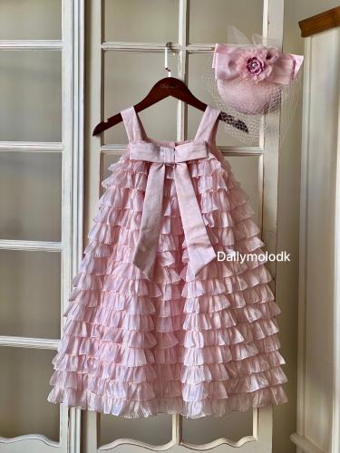 فستان وردي 2-10 سنوات بدون القبعه