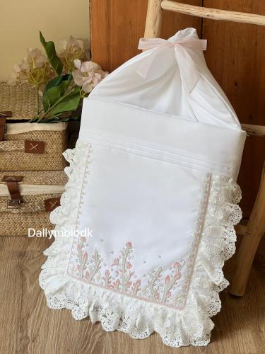 مدس بناتي شك يدوي مع لفة والقبعة