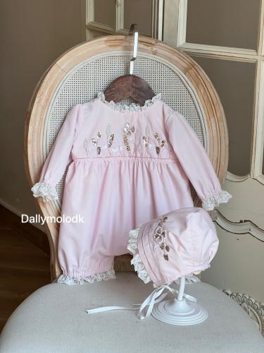 افرول شك يدوي مع القبعه الفرنسيه