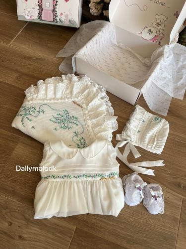 هدية مواليد-بناتي مقاس الفستان 0-3 شهور