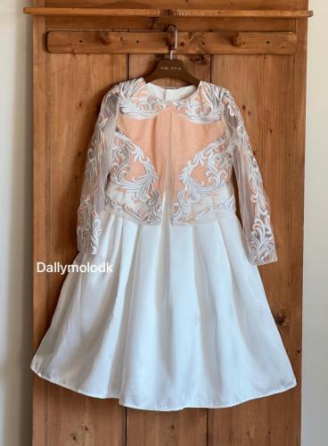 فستان من 10 سنوات الى 14 سنة