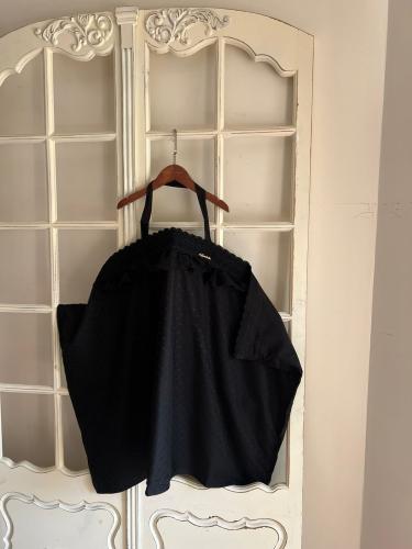 غطاء رضاعه اسود