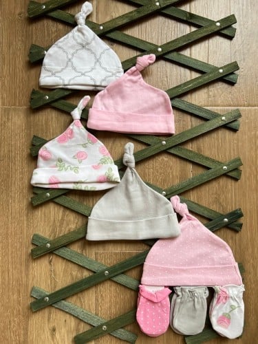 قبعات مع قفازات