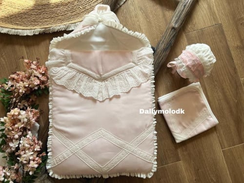 مدس بناتي مع اللفه والقبعة الفرنسية