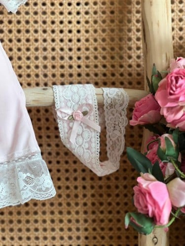 باند اوف وايت مع وردي