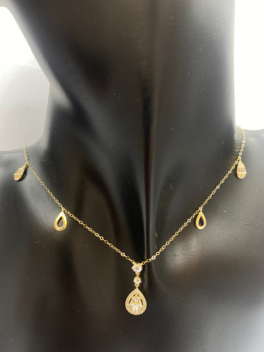 عقد شوكر عيار 18