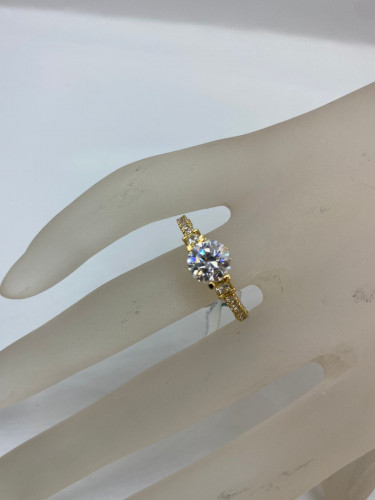 خاتم عيار 18