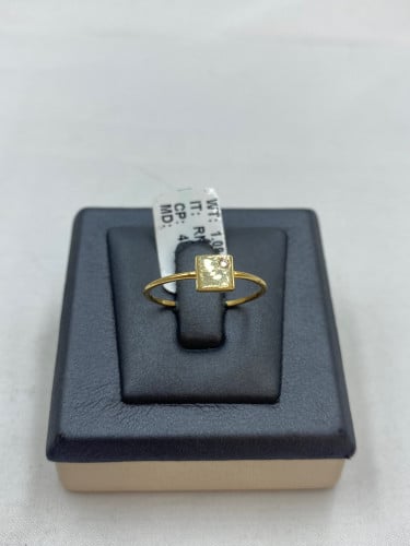 18 karat ring