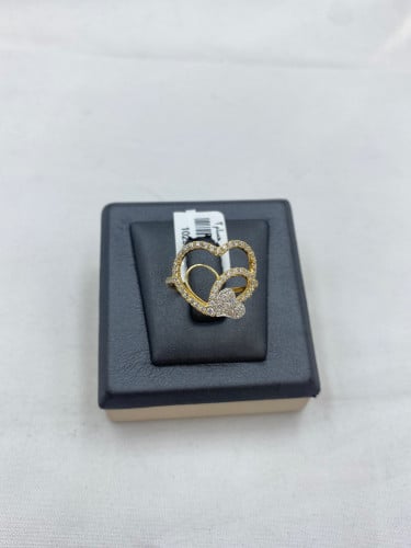 18 karat ring