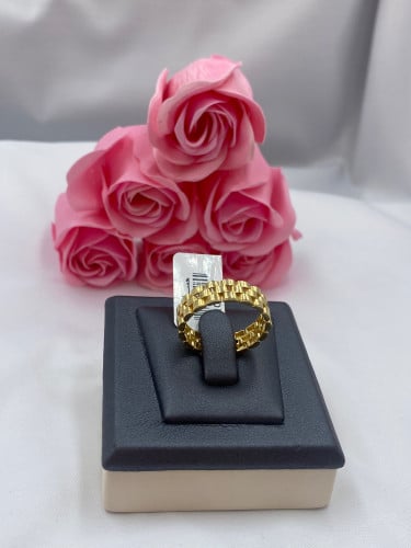18 karat ring
