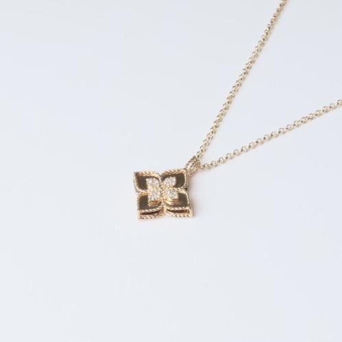 18 karat gold necklace
