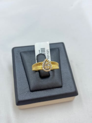 18 karat ring