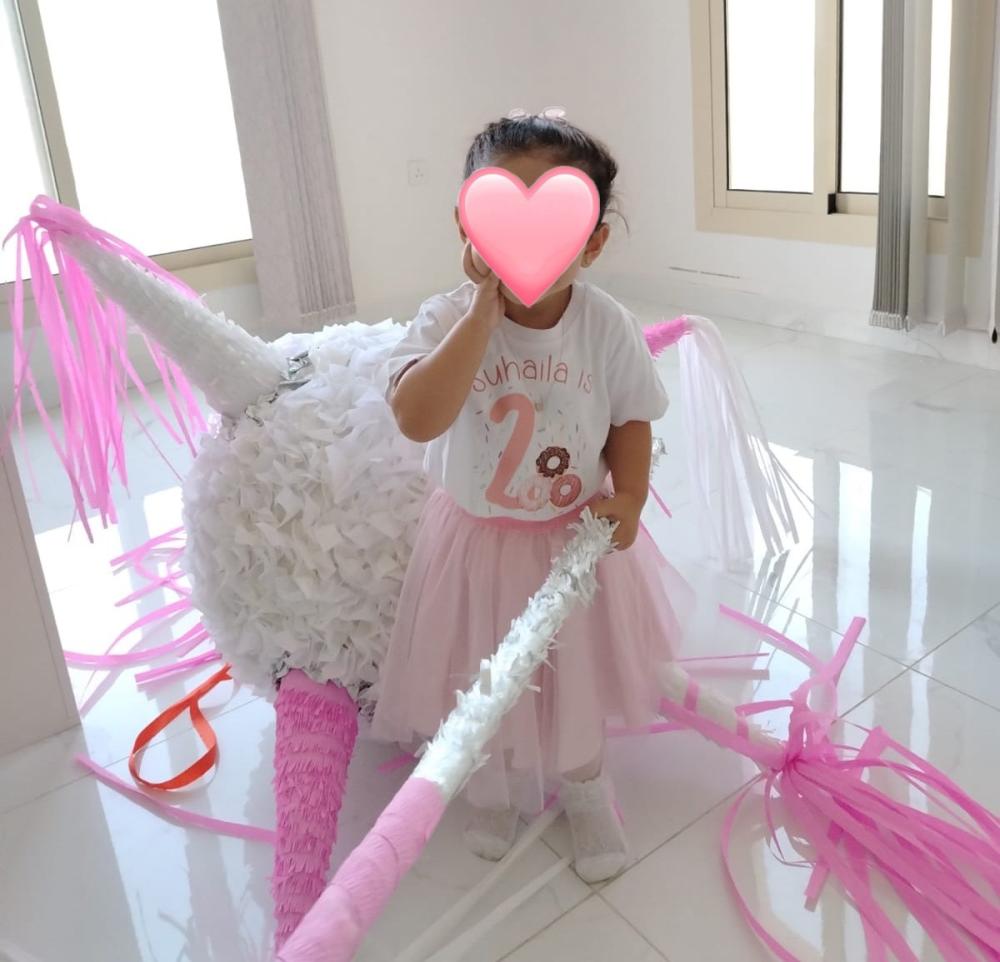 زيّ عيد الميلاد: تيشيرتات و تنانير انيقة للبنات