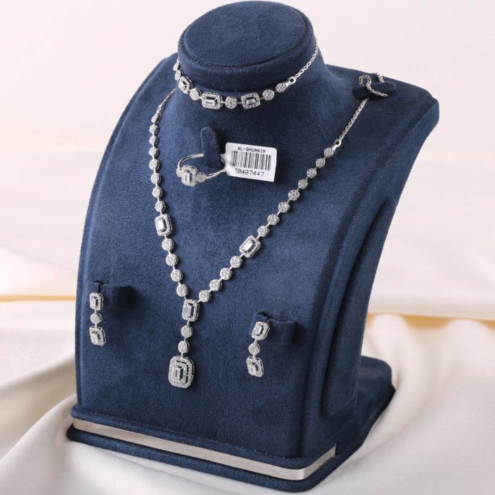 طقم عيار 18