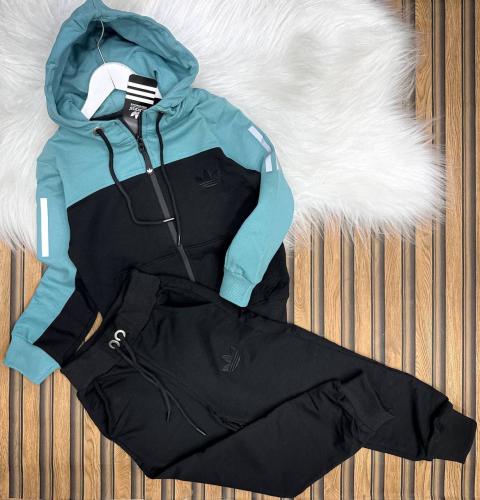 اديداس للجنسين