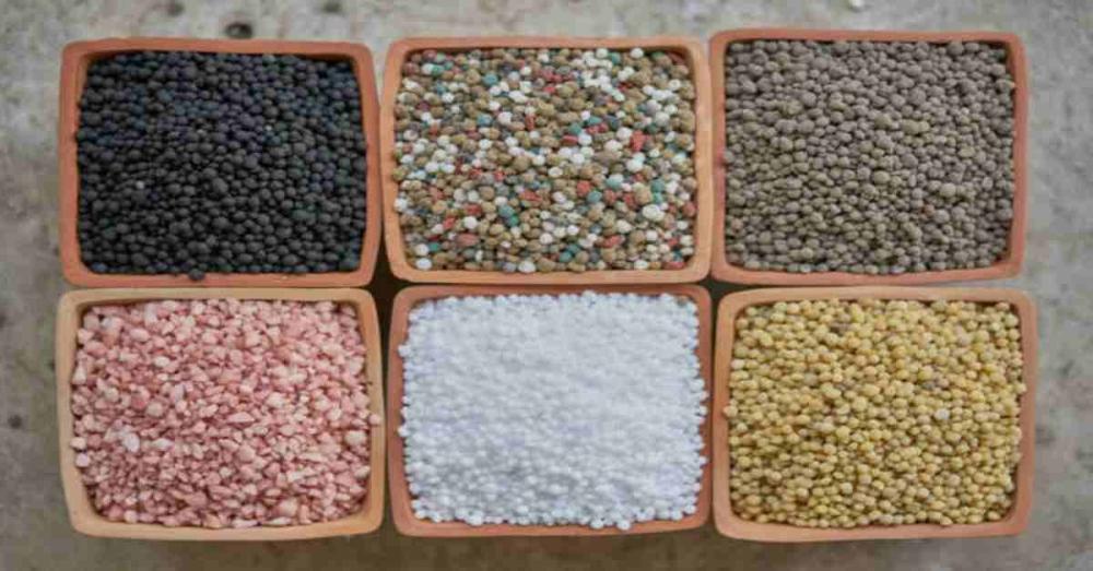 الفرق بين سماد الداب واليوريا