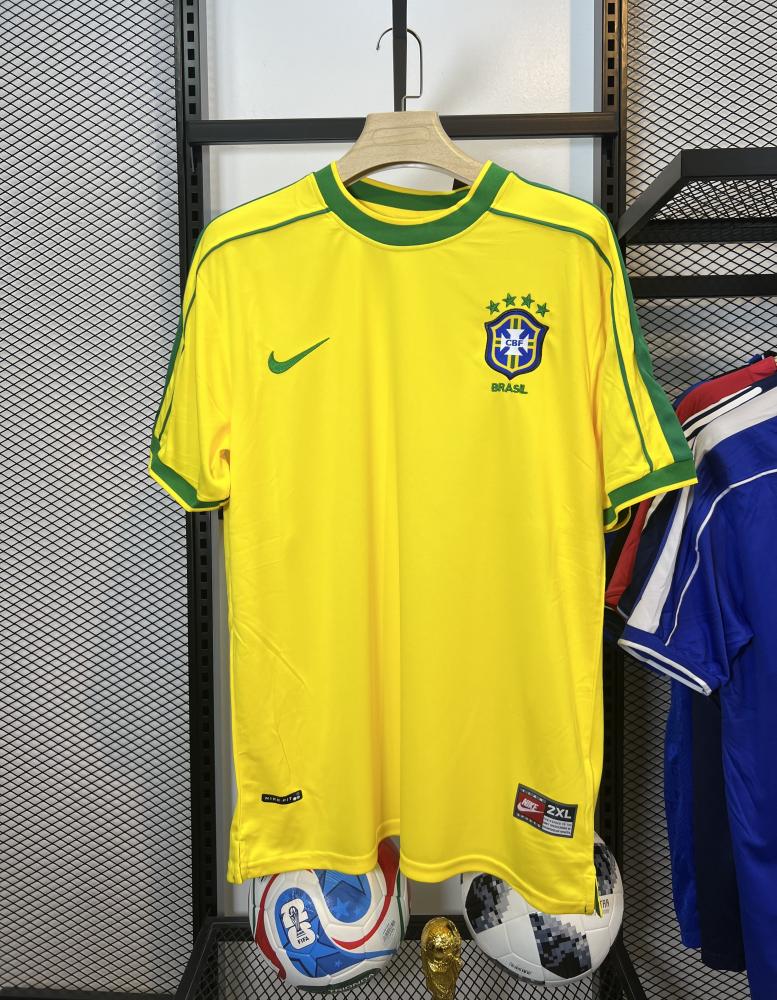 البرازيل كلاسيك 1998 نسخة رونالدو