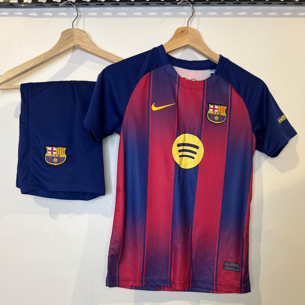 طقم برشلونة الاساسي 25-26  ولادي