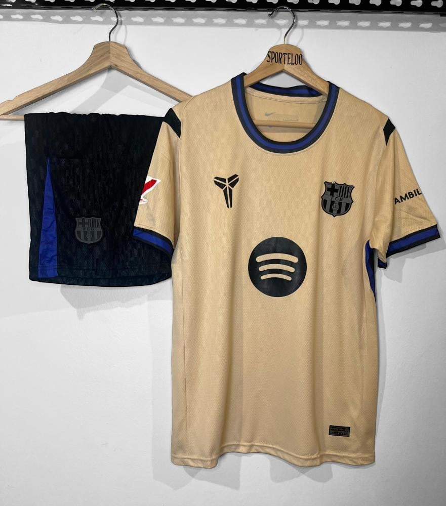 طقم برشلونة الاحتياطي 25_26