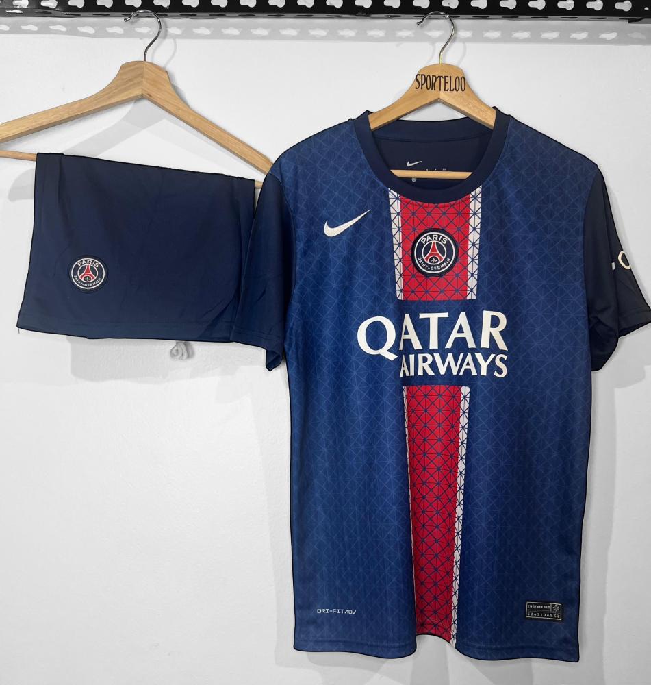 طقم باريس الاساسي 25_26