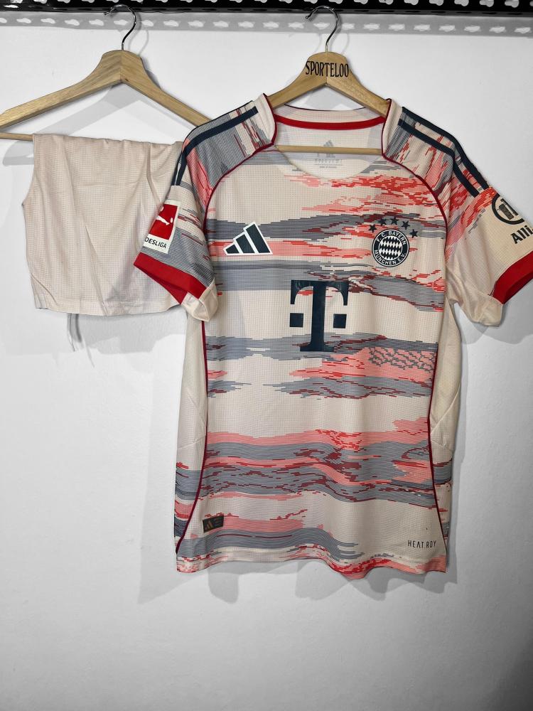 طقم بايرن الاحتياطي  25_26