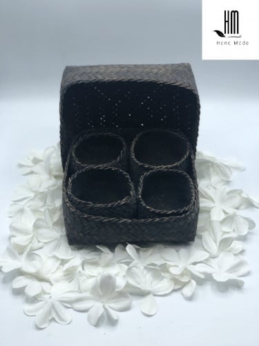 صندوق حجم 20سم لون أسود مكون من 4 صناديق صغيره مع غطاء