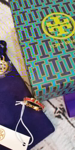 خاتم ماركة توري بورتش