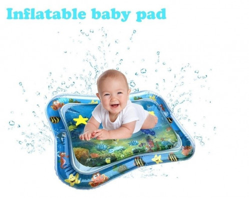 لعبة الطفل مع الأسماك يملئ بالهواء والماء وضع طفلك كي يلعب كانه في بحر