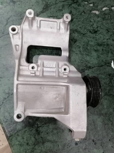 11881J# قاعدة كمبروسر تويوتا هايلكس / BRACKET TOYOTA PICK UP HILUX