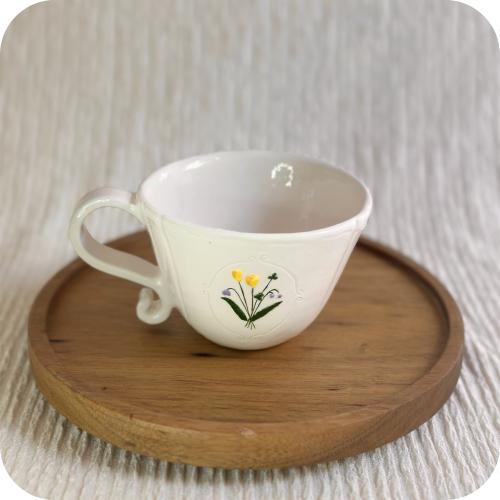 كوب أنتيك بلوحة ورد