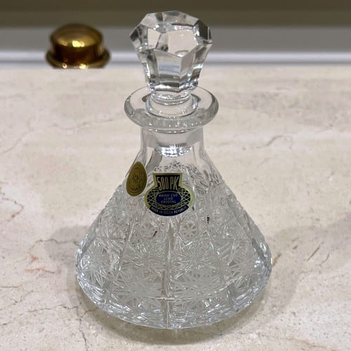 كريستالة فاخرة بحجم 30 مل