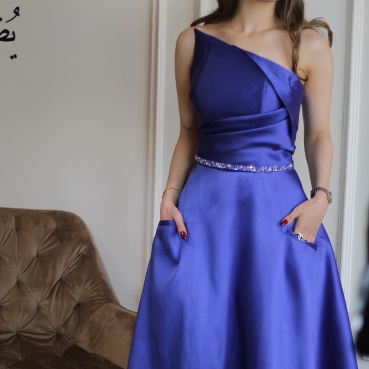فستان من التفتا الايطالي