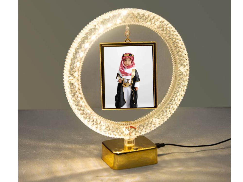 إطارات صور ذهبي فاخر بايطار مربع بإضاءة