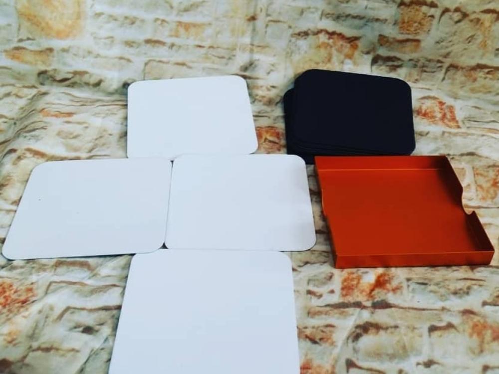 طقم قاعدة كوب معدنية 4 حبات