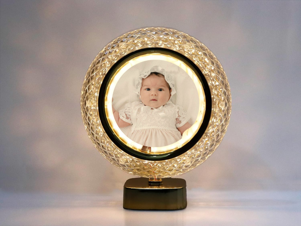 إطار صور دائري من الكريستال والزجاج