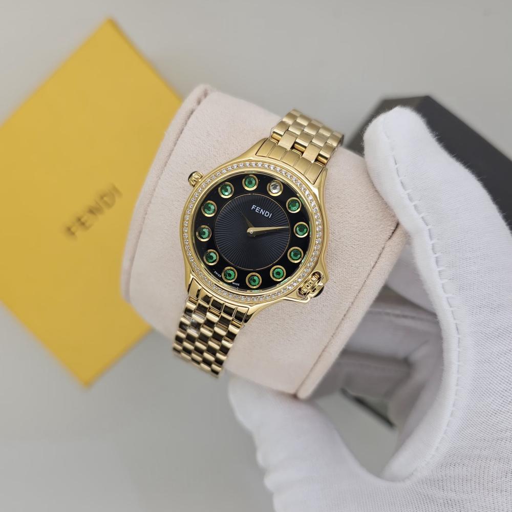 ساعة فندي النسائية