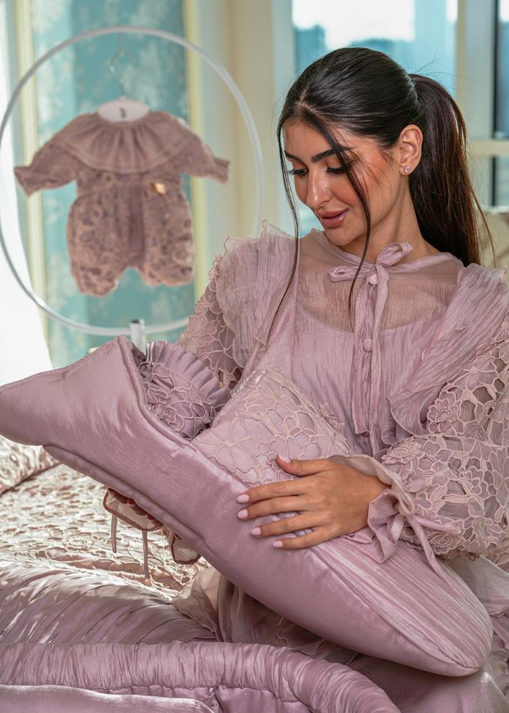 Special feminine collection