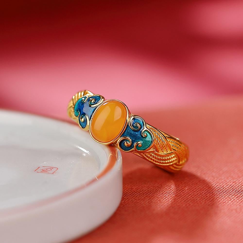 خاتم لومِن الكهرمان - إشراقة تليق بالجمال