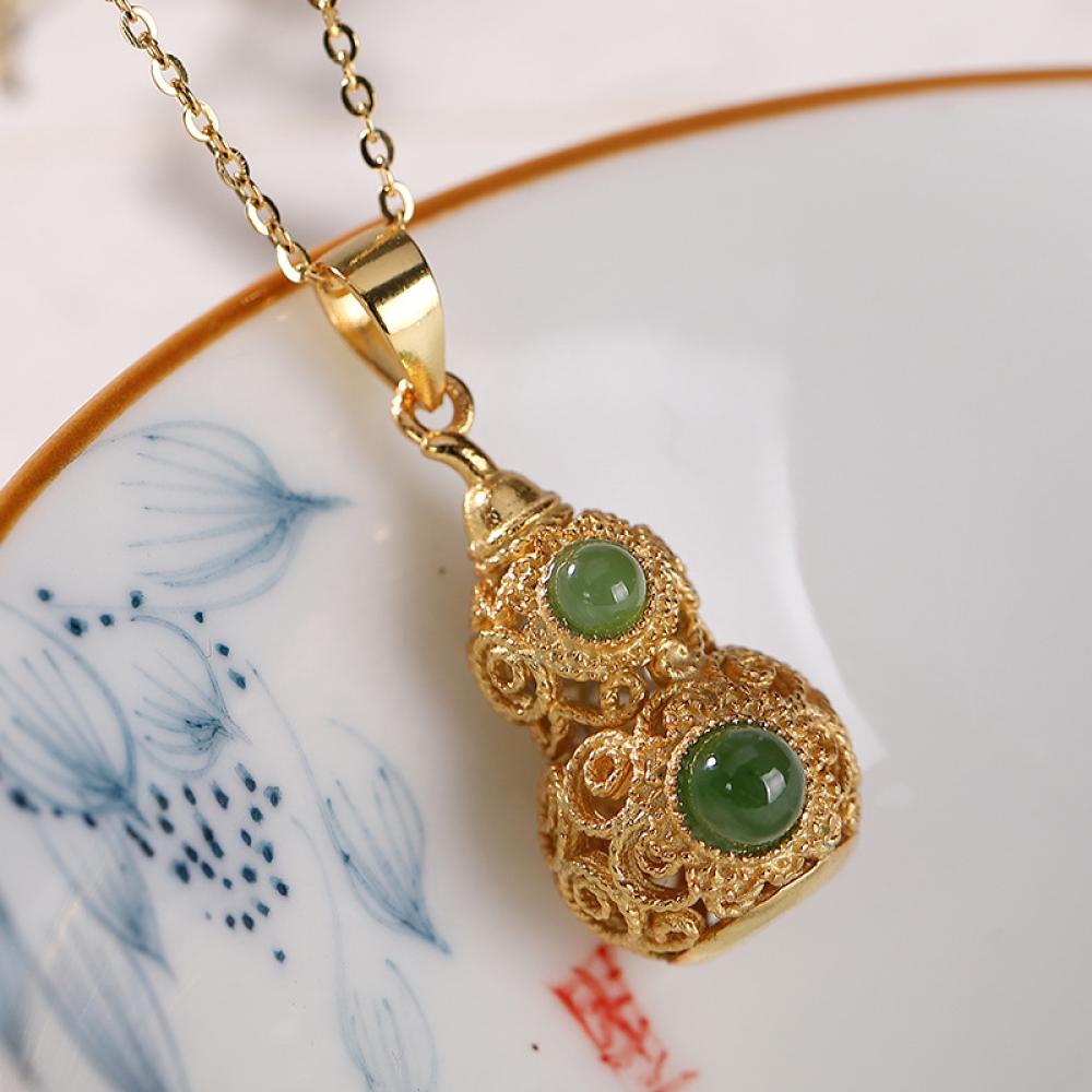 قلادة فضة ييلو S925 مطلية بالذهب – حجر اليشم الأحمر الجنوبي والفيروز بتصميم  أنثوي