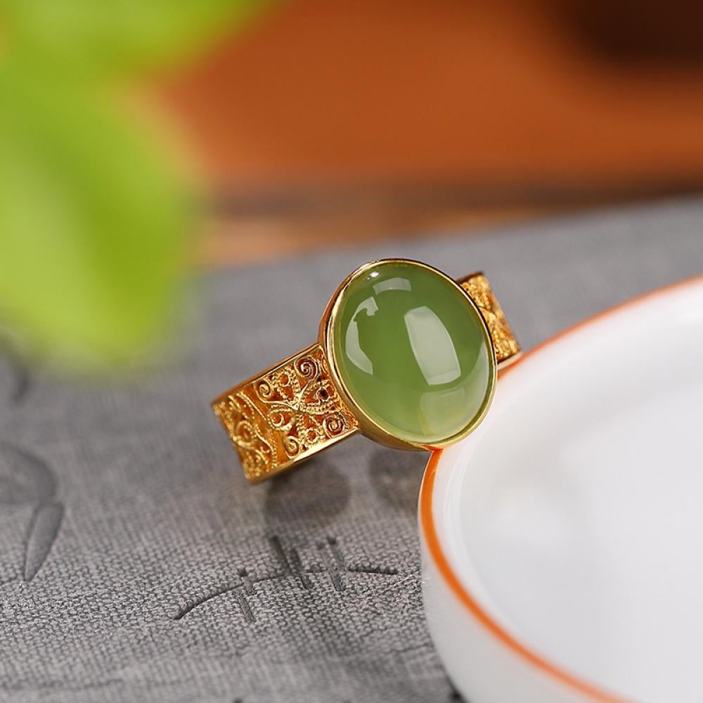 خاتم لومِن اليشم - فخامة تليق بكِ