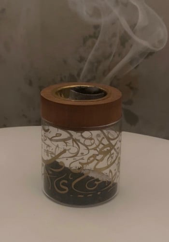 مبخرة خشبية بقاعدة زجاج