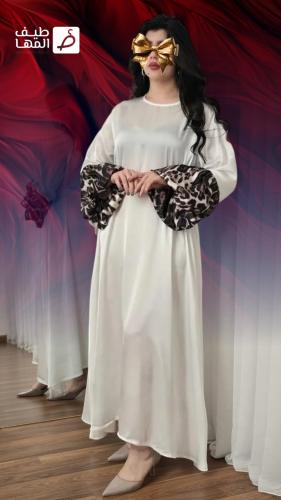 جلابية نسائية بنمط نمري
