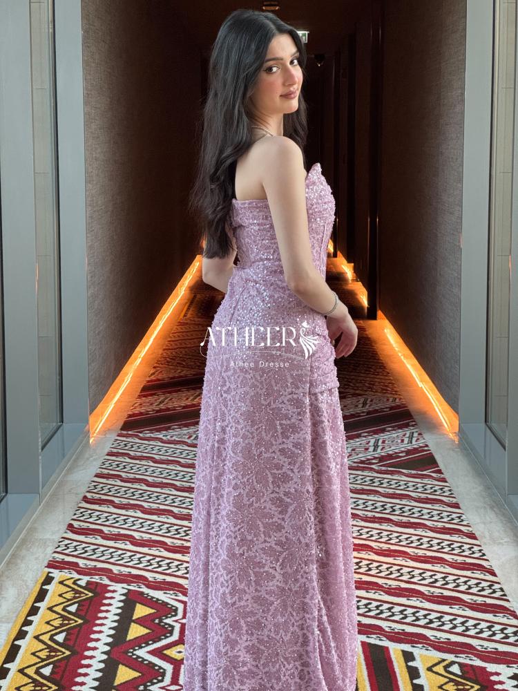 فستان سهرة وردي لافندر بتطريز ترتر وصدر قلب – فستان لينور