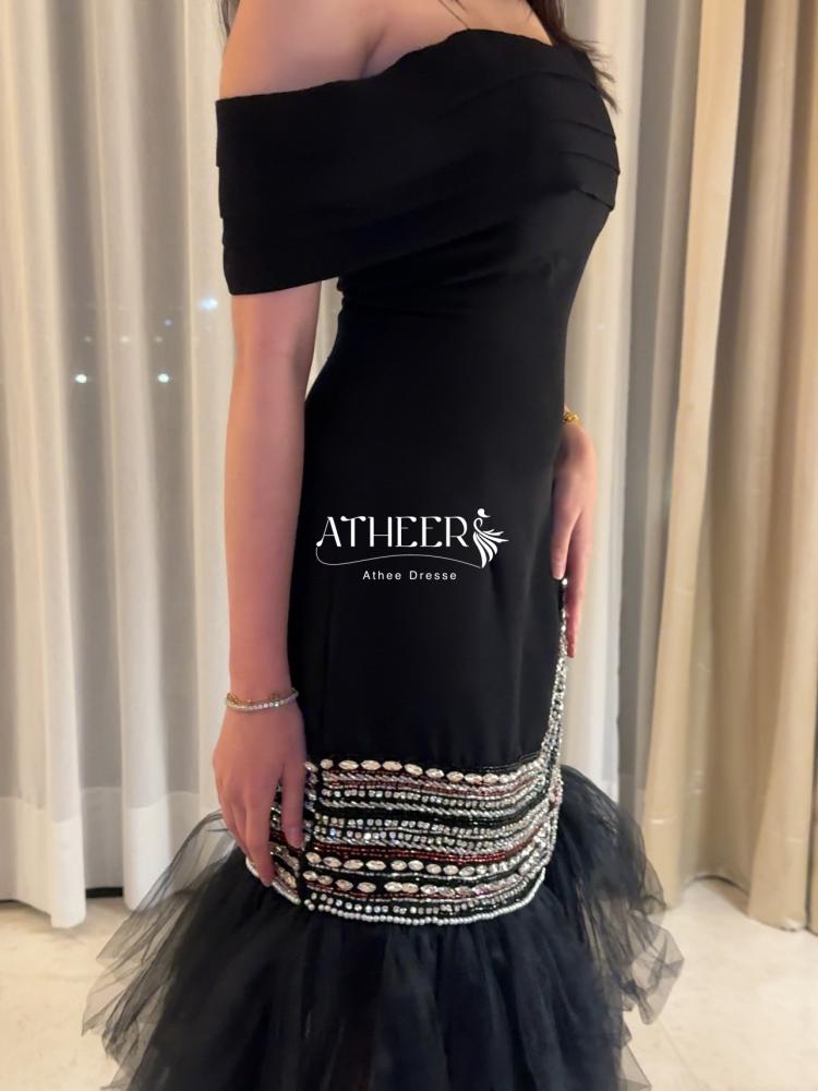 فستان سهرة أسود مطرز | فستان ساكورا