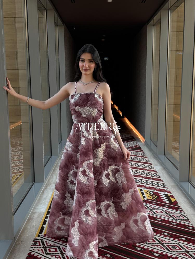 فستان سهره كلوش بتطريز لامع لون خمري