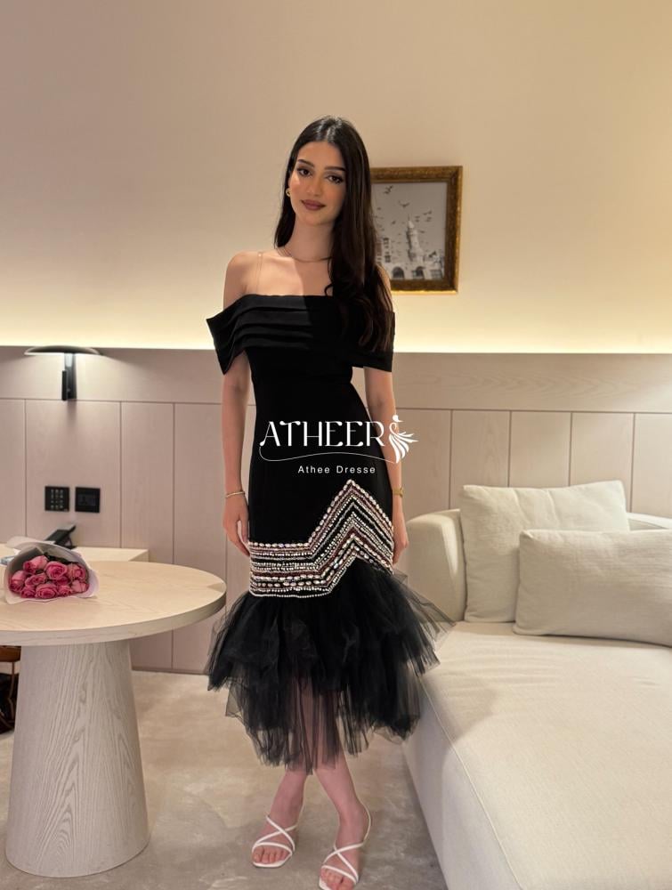 فستان سهرة أسود مطرز | فستان ساكورا