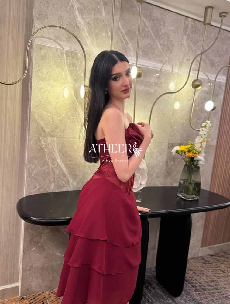 فستان احمر ميدي