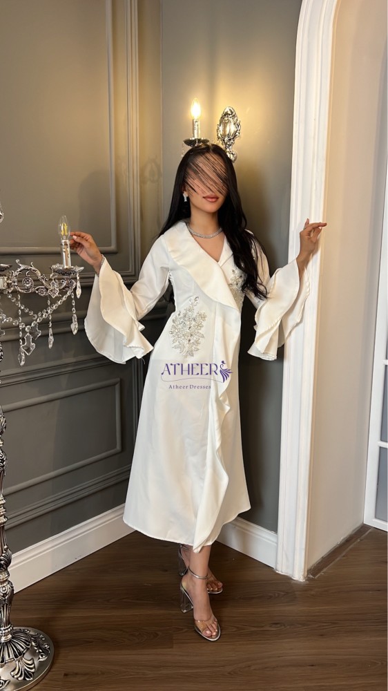 فستان ابيض طويل بكم | فستان فوز