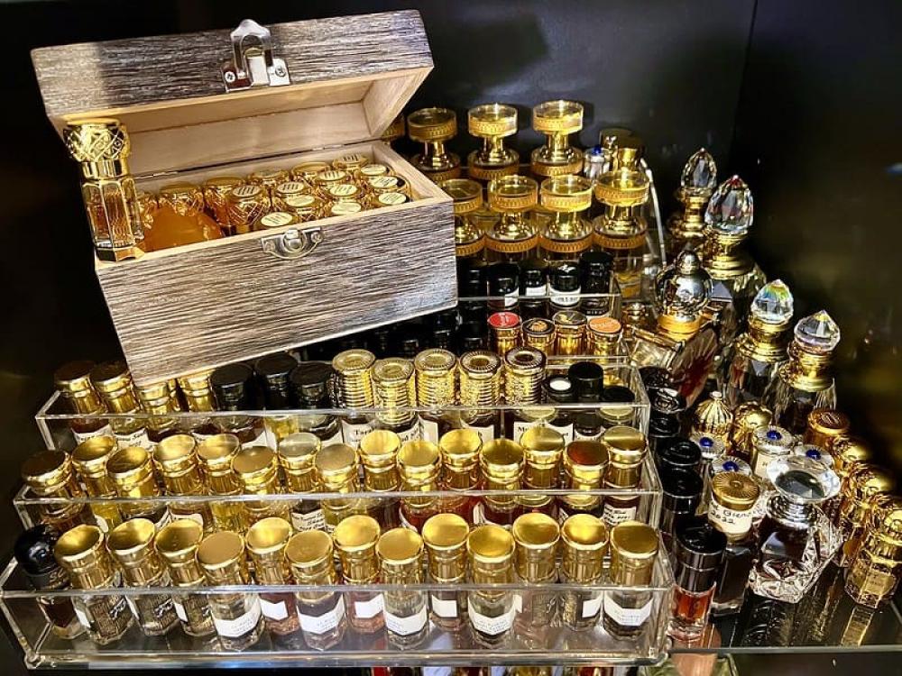 حفظ دهن العود